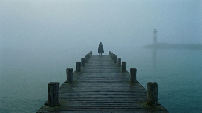Beispielergebnis: Melancholic Dawn on the Misty Pier